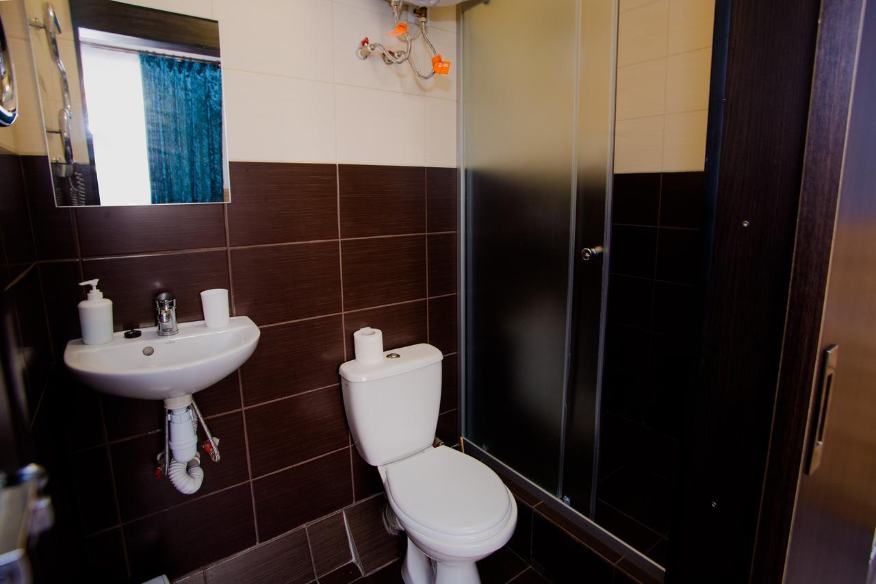 Ok Hotel Ровно Экстерьер фото