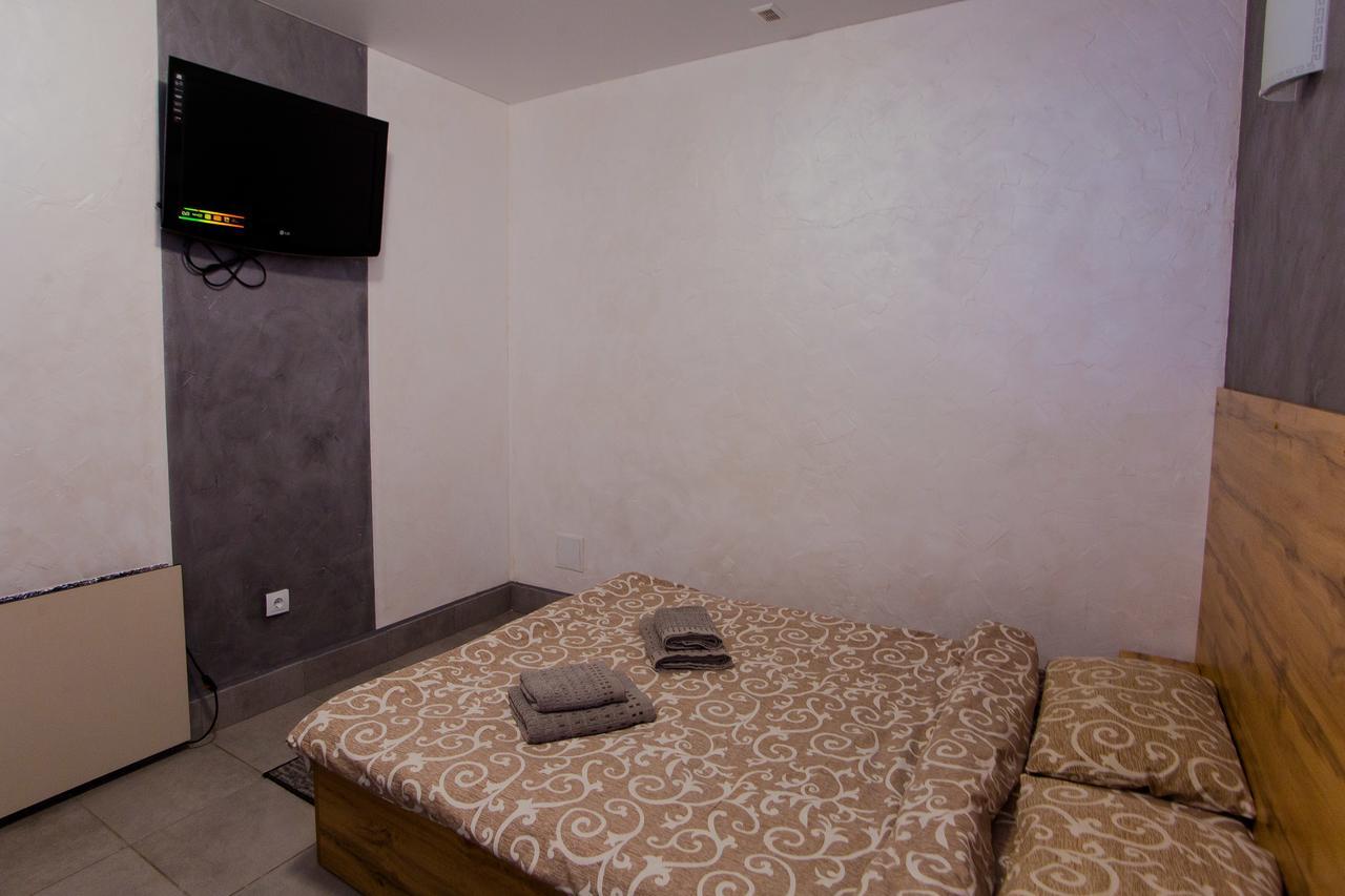 Ok Hotel Ровно Экстерьер фото